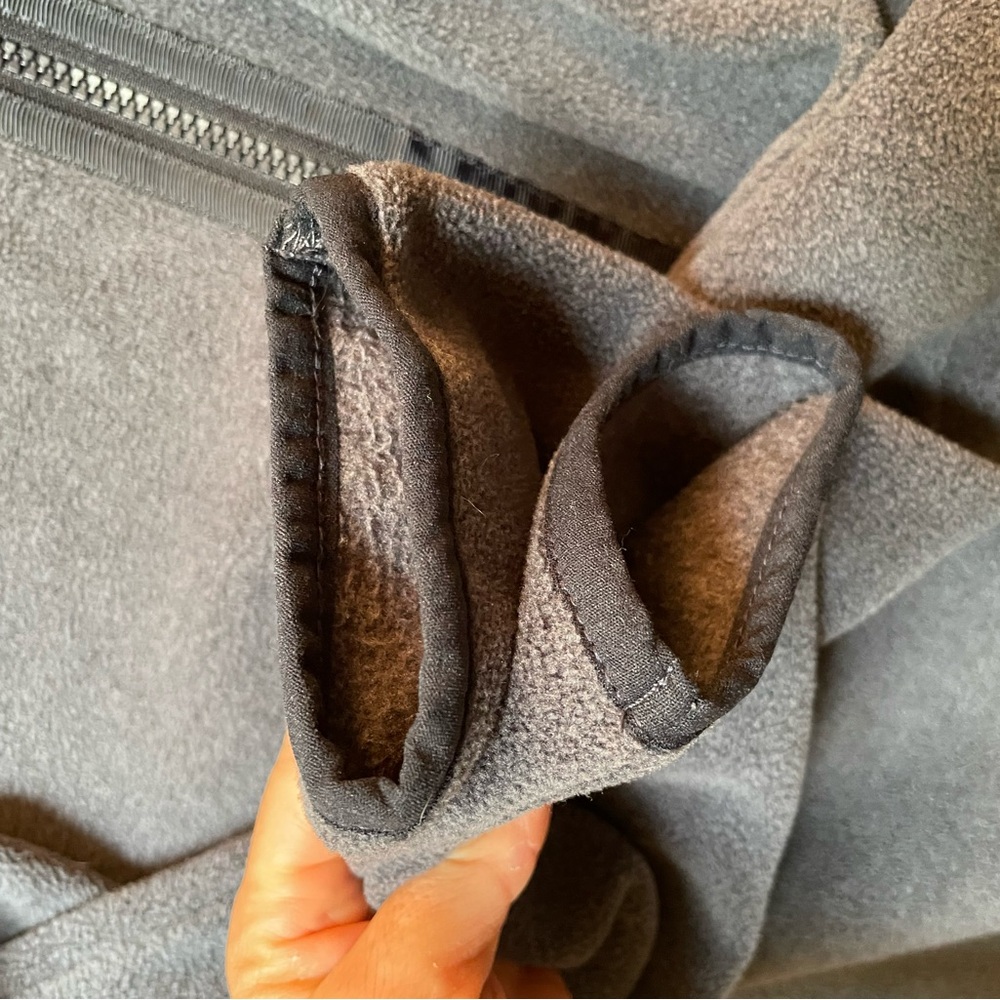 New (no tags) - Pendleton Fleece Hoodie - Picture 5 of 9